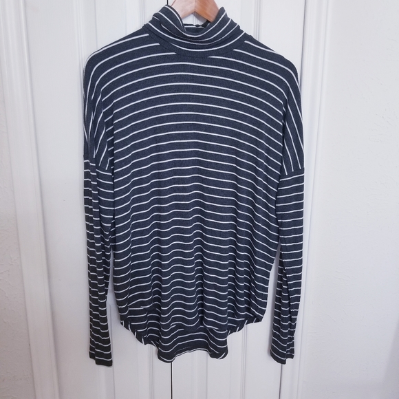 Michael Kors Striped Turtleneck Sweater - Picture 3 of 11